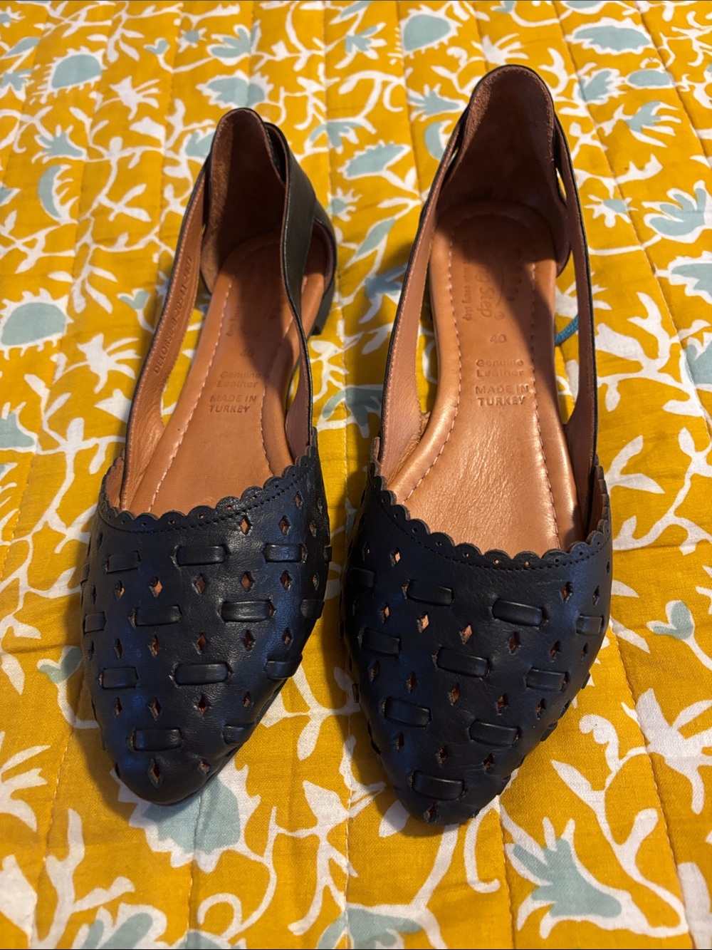 Spring Step Delorse Black Flats Sandals Leather